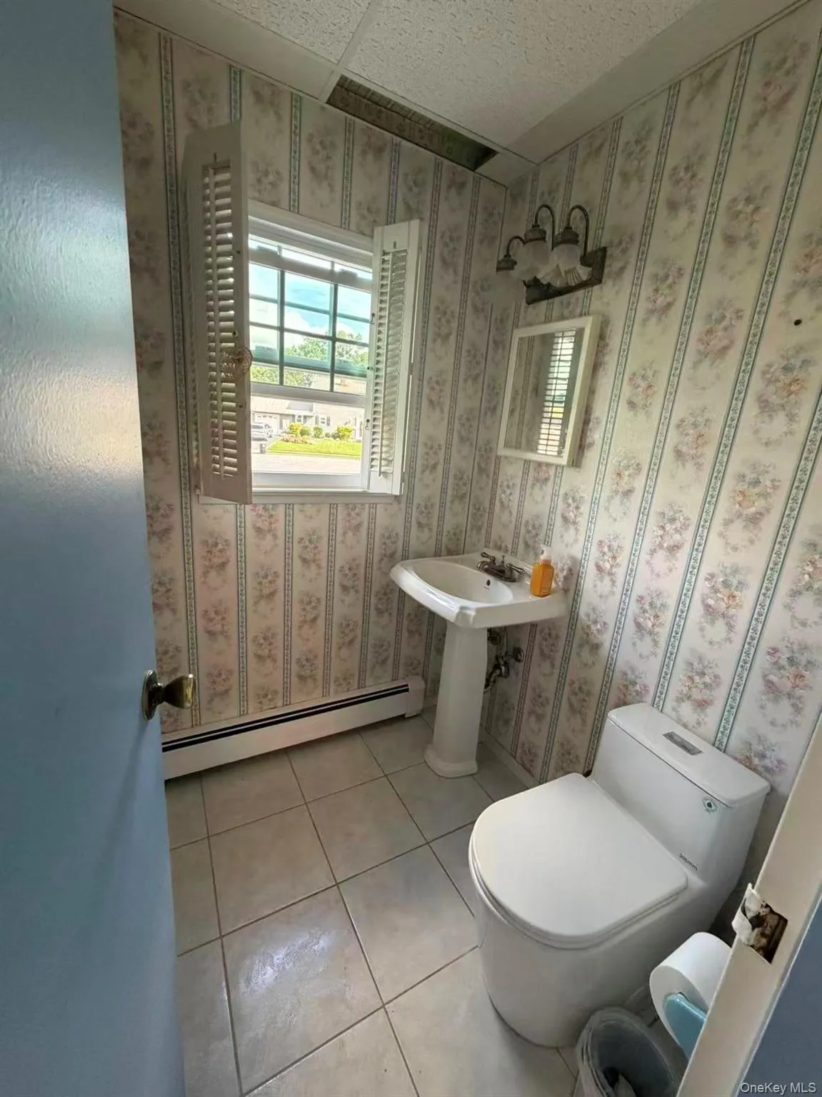 16 Ave J, Brookhaven, NY, 4 Bedrooms Bedrooms, 9 Rooms Rooms,1 BathroomBathrooms,Residential Lease,For Rent,Ave J,0,1054513 16 Ave J, Brookhaven, NY, 4 Bedrooms Bedrooms, 9 Rooms Rooms,1 BathroomBathrooms,Residential Lease,For Rent,Ave J,0,1054513