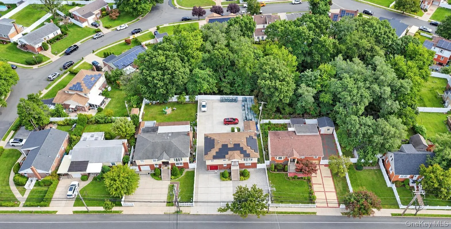 1760 Dutch Broadway, Hempstead, NY, 6 Bedrooms Bedrooms, 11 Rooms Rooms,5 BathroomsBathrooms,Residential,For Rent,Dutch Broadway,0,1054514 1760 Dutch Broadway, Hempstead, NY, 6 Bedrooms Bedrooms, 11 Rooms Rooms,5 BathroomsBathrooms,Residential,For Rent,Dutch Broadway,0,1054514