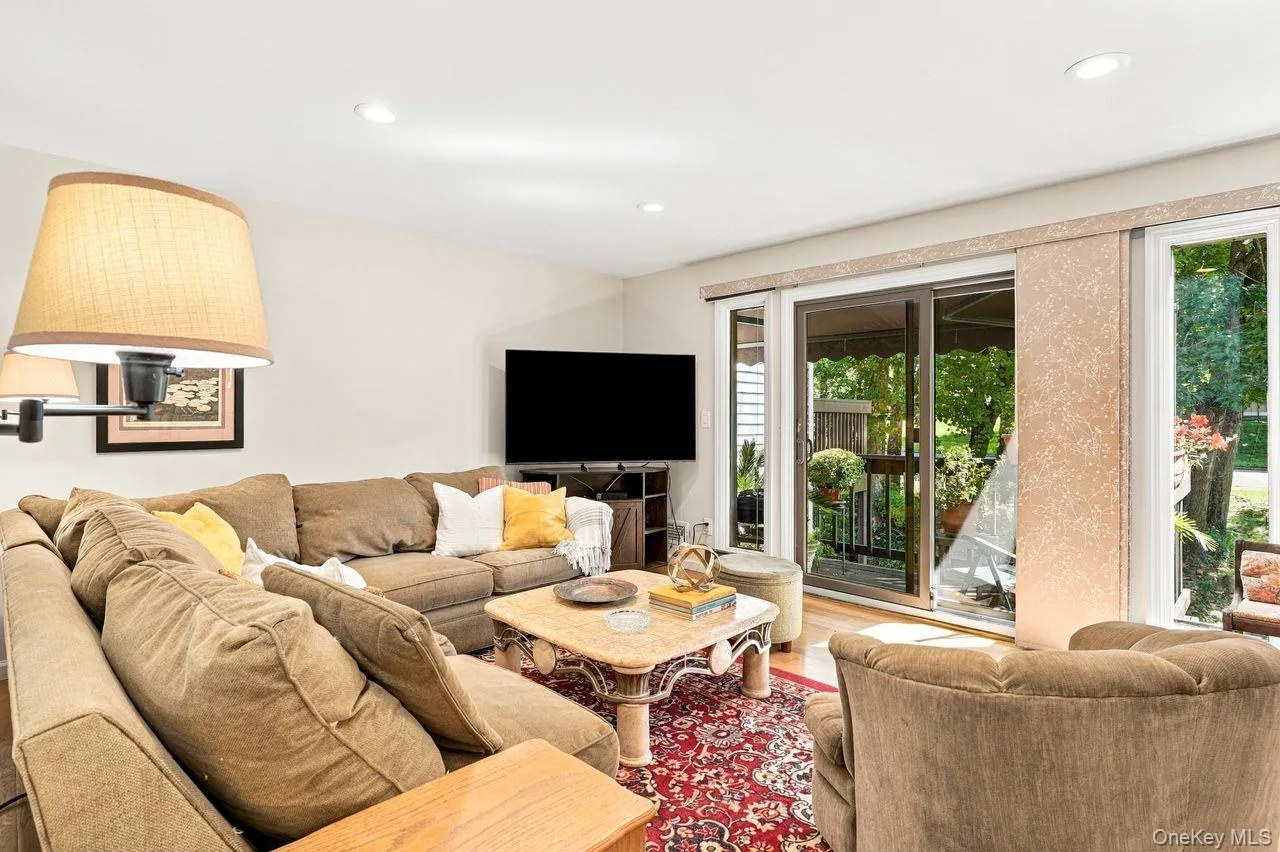45 Jefferson Oval, Yorktown, NY, 2 Bedrooms Bedrooms, 5 Rooms Rooms,2 BathroomsBathrooms,Residential,For Rent,Jefferson,0,1054519 45 Jefferson Oval, Yorktown, NY, 2 Bedrooms Bedrooms, 5 Rooms Rooms,2 BathroomsBathrooms,Residential,For Rent,Jefferson,0,1054519