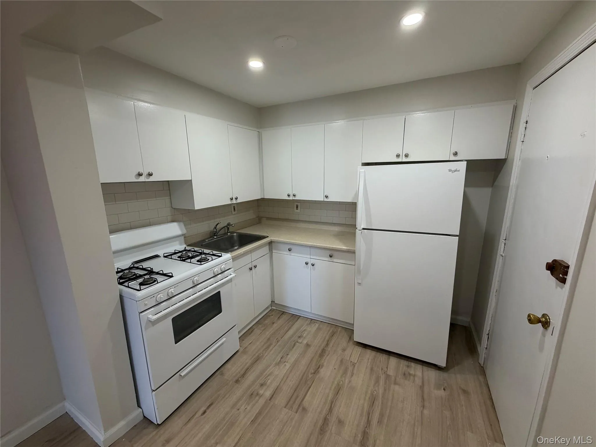465 main, Beacon, NY, 2 Bedroom Bedrooms, 5 Room Rooms,1 BathroomBathrooms,Residential Lease,For Rent,main,0,1054526 465 main, Beacon, NY, 2 Bedroom Bedrooms, 5 Room Rooms,1 BathroomBathrooms,Residential Lease,For Rent,main,0,1054526