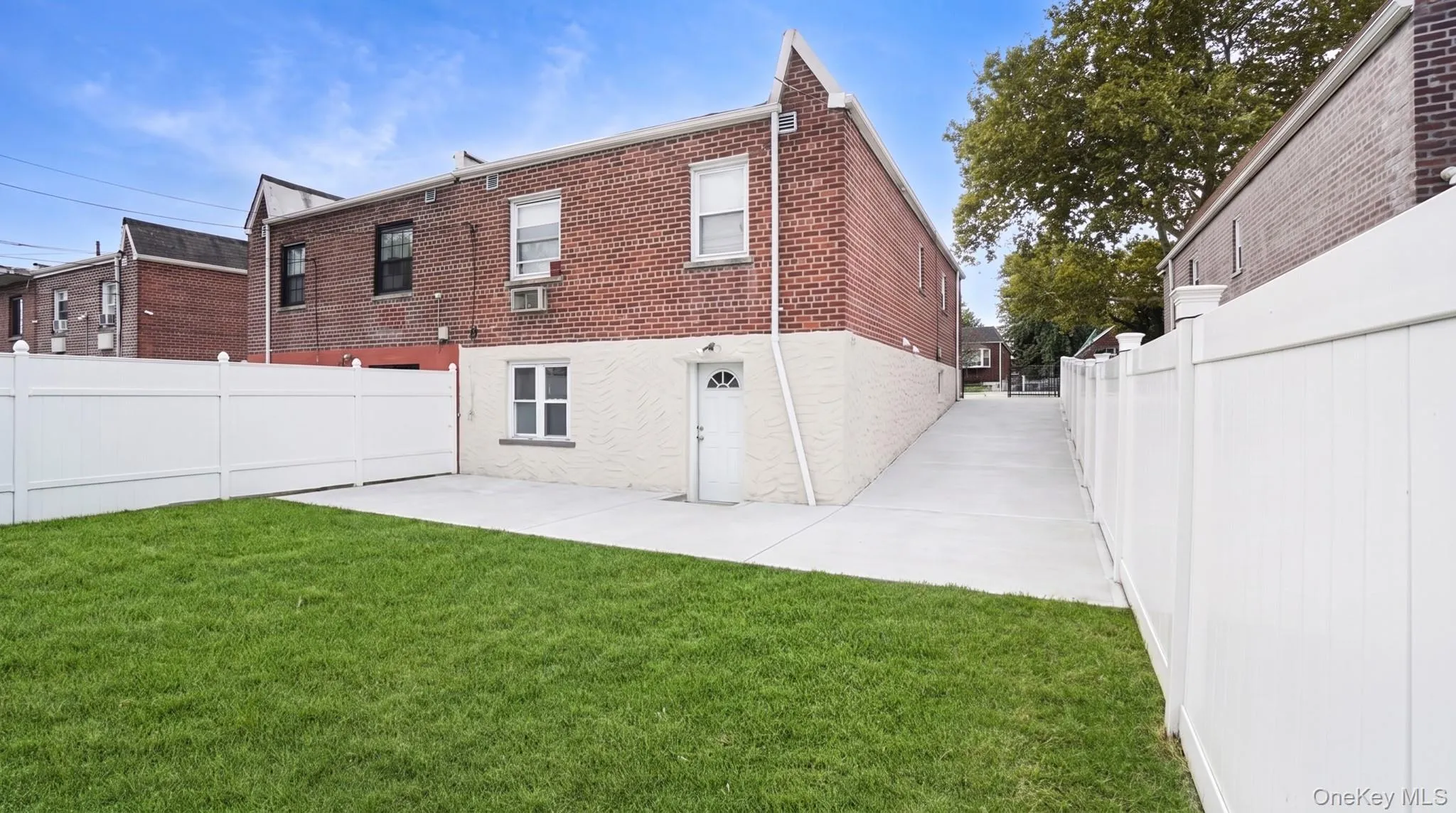1008 Huntington Avenue, New York, NY, 3 Bedrooms Bedrooms, 6 Rooms Rooms,2 BathroomsBathrooms,Residential,For Rent,Huntington,0,1054529 1008 Huntington Avenue, New York, NY, 3 Bedrooms Bedrooms, 6 Rooms Rooms,2 BathroomsBathrooms,Residential,For Rent,Huntington,0,1054529