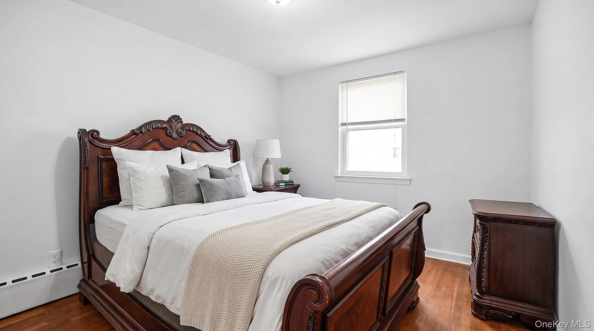 1008 Huntington Avenue, New York, NY, 3 Bedrooms Bedrooms, 6 Rooms Rooms,2 BathroomsBathrooms,Residential,For Rent,Huntington,0,1054529 1008 Huntington Avenue, New York, NY, 3 Bedrooms Bedrooms, 6 Rooms Rooms,2 BathroomsBathrooms,Residential,For Rent,Huntington,0,1054529