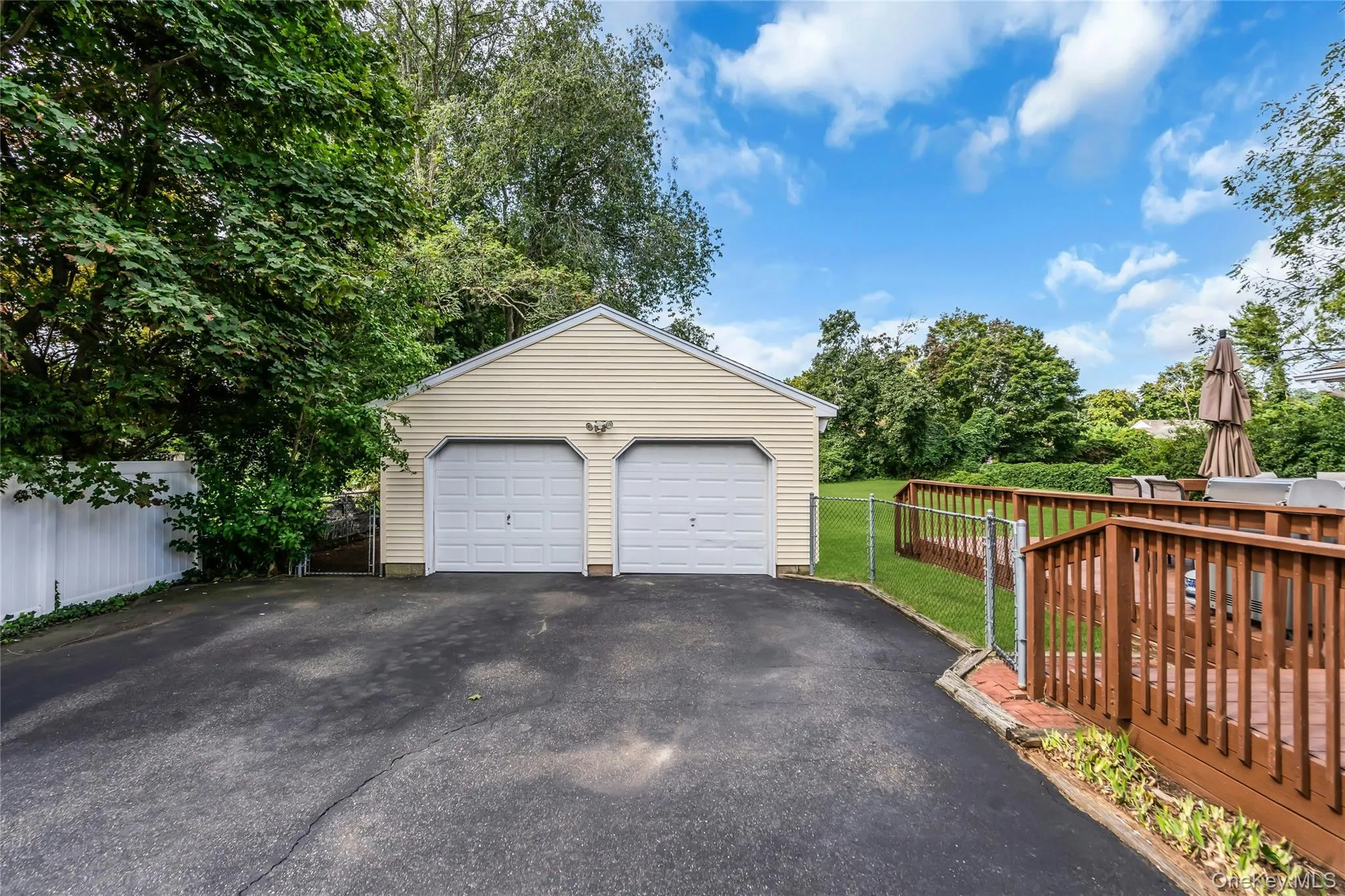 168 Cambon Avenue, Smithtown, NY, 5 Bedrooms Bedrooms, 9 Rooms Rooms,2 BathroomsBathrooms,Residential,For Rent,Cambon,0,1054530 168 Cambon Avenue, Smithtown, NY, 5 Bedrooms Bedrooms, 9 Rooms Rooms,2 BathroomsBathrooms,Residential,For Rent,Cambon,0,1054530