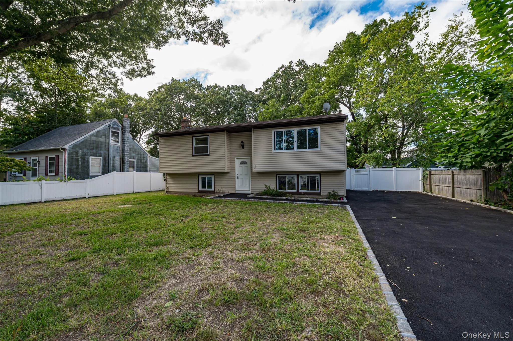 84 17th Street, Babylon, NY, 5 Bedrooms Bedrooms, 9 Rooms Rooms,2 BathroomsBathrooms,Residential,For Rent,17th,0,1054531 84 17th Street, Babylon, NY, 5 Bedrooms Bedrooms, 9 Rooms Rooms,2 BathroomsBathrooms,Residential,For Rent,17th,0,1054531