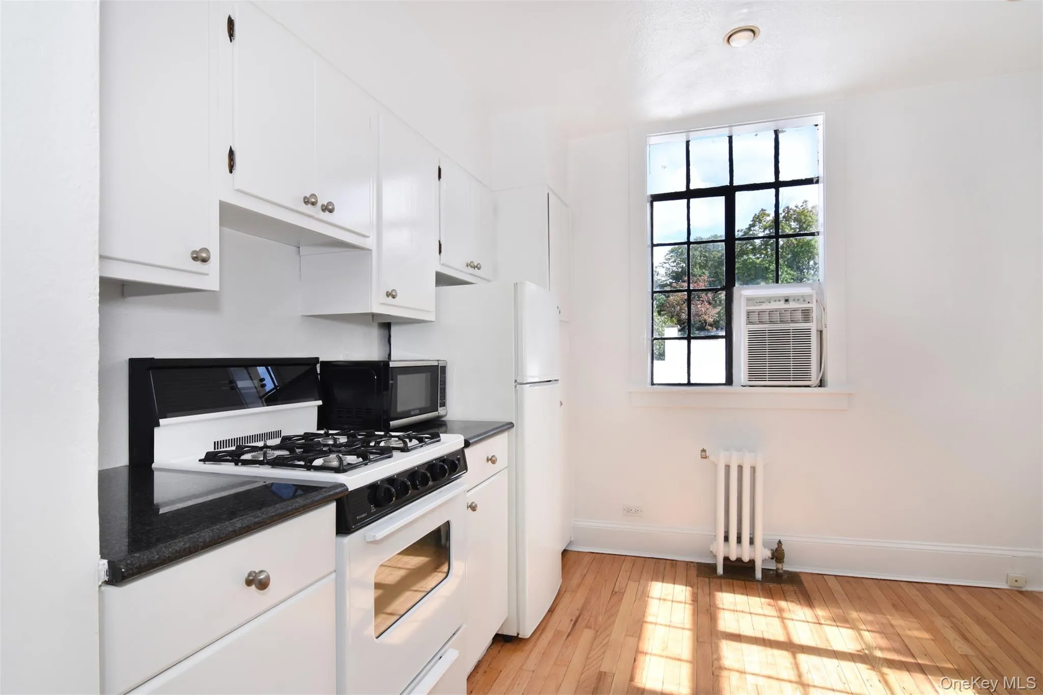 48 Sagamore Road, Eastchester, NY, 3 Rooms Rooms,1 BathroomBathrooms,Residential,For Rent,Sagamore,0,1054535 48 Sagamore Road, Eastchester, NY, 3 Rooms Rooms,1 BathroomBathrooms,Residential,For Rent,Sagamore,0,1054535
