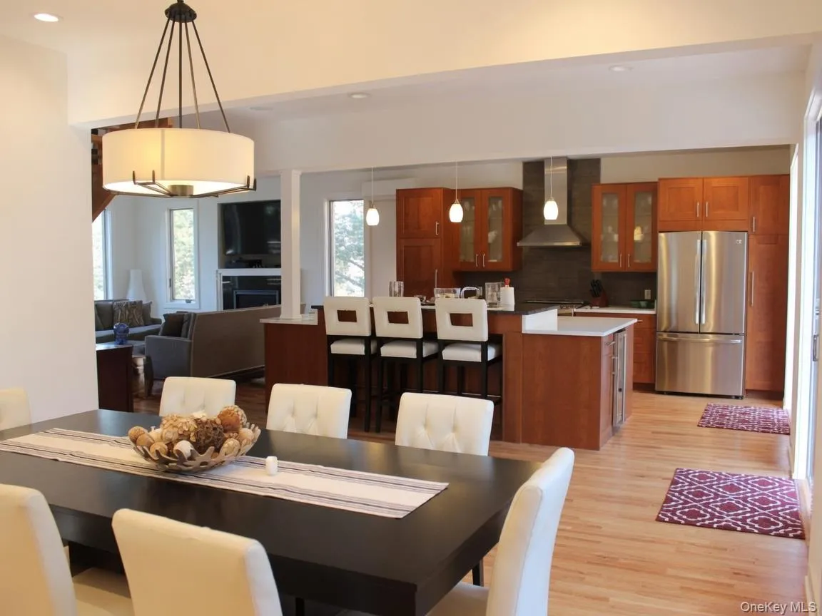 221 Bay Walk, Brookhaven, NY, 3 Bedrooms Bedrooms, 7 Rooms Rooms,4 BathroomsBathrooms,Residential,For Rent,Bay,0,1054538 221 Bay Walk, Brookhaven, NY, 3 Bedrooms Bedrooms, 7 Rooms Rooms,4 BathroomsBathrooms,Residential,For Rent,Bay,0,1054538