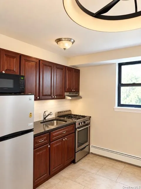 65 W Broadway, Long Beach, NY, 2 Room Rooms,1 BathroomBathrooms,Residential Lease,For Rent,W Broadway,0,1054539 65 W Broadway, Long Beach, NY, 2 Room Rooms,1 BathroomBathrooms,Residential Lease,For Rent,W Broadway,0,1054539