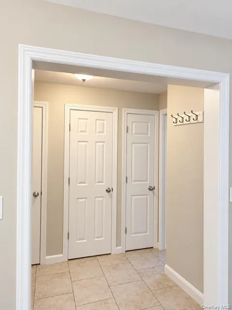 65 W Broadway, Long Beach, NY, 2 Room Rooms,1 BathroomBathrooms,Residential Lease,For Rent,W Broadway,0,1054539 65 W Broadway, Long Beach, NY, 2 Room Rooms,1 BathroomBathrooms,Residential Lease,For Rent,W Broadway,0,1054539