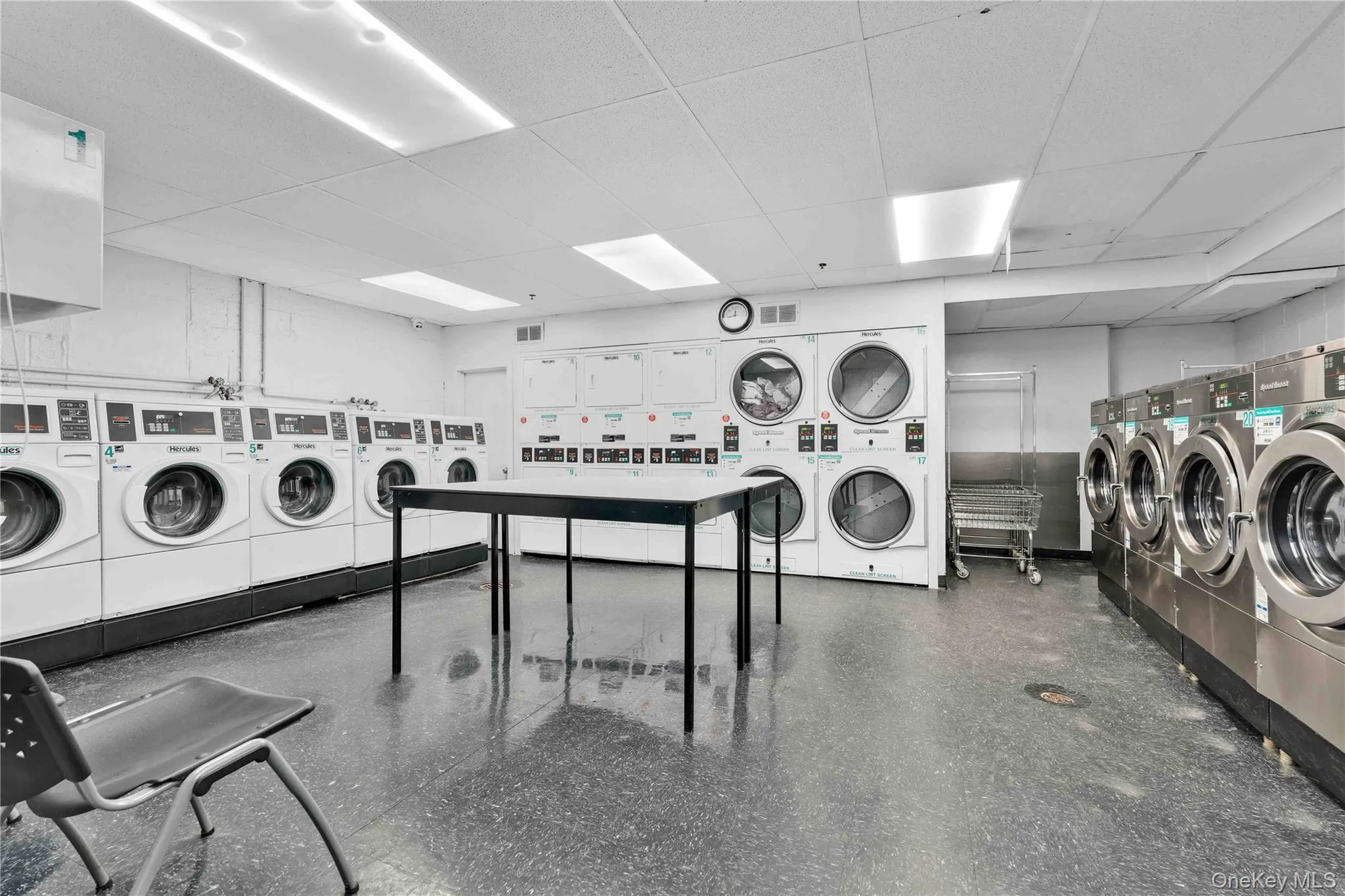 99-40 63rd rd, New York, NY, 2 Bedrooms Bedrooms, 5 Rooms Rooms,1 BathroomBathrooms,Residential,For Rent,63rd rd,0,1054543 99-40 63rd rd, New York, NY, 2 Bedrooms Bedrooms, 5 Rooms Rooms,1 BathroomBathrooms,Residential,For Rent,63rd rd,0,1054543