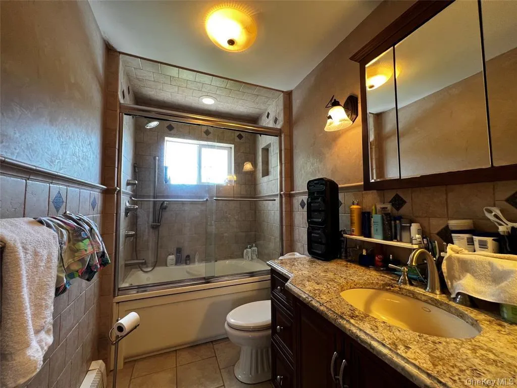 14 Debbie Street, Brookhaven, NY, 4 Bedrooms Bedrooms, 15 Rooms Rooms,3 BathroomsBathrooms,Residential Lease,For Rent,Debbie,0,1054548 14 Debbie Street, Brookhaven, NY, 4 Bedrooms Bedrooms, 15 Rooms Rooms,3 BathroomsBathrooms,Residential Lease,For Rent,Debbie,0,1054548