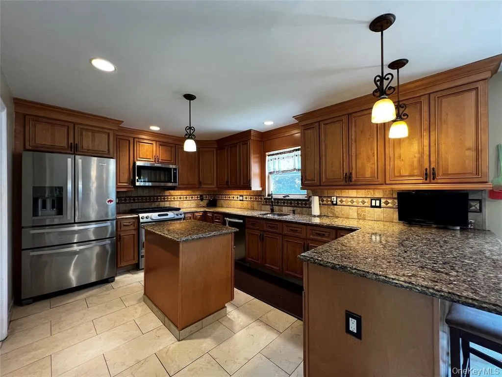 14 Debbie Street, Brookhaven, NY, 4 Bedrooms Bedrooms, 15 Rooms Rooms,3 BathroomsBathrooms,Residential Lease,For Rent,Debbie,0,1054548 14 Debbie Street, Brookhaven, NY, 4 Bedrooms Bedrooms, 15 Rooms Rooms,3 BathroomsBathrooms,Residential Lease,For Rent,Debbie,0,1054548