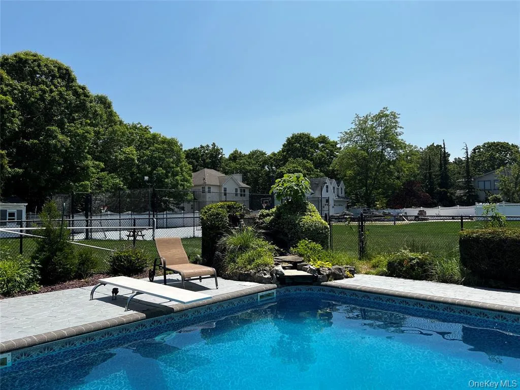 14 Debbie Street, Brookhaven, NY, 4 Bedrooms Bedrooms, 15 Rooms Rooms,3 BathroomsBathrooms,Residential Lease,For Rent,Debbie,0,1054548 14 Debbie Street, Brookhaven, NY, 4 Bedrooms Bedrooms, 15 Rooms Rooms,3 BathroomsBathrooms,Residential Lease,For Rent,Debbie,0,1054548
