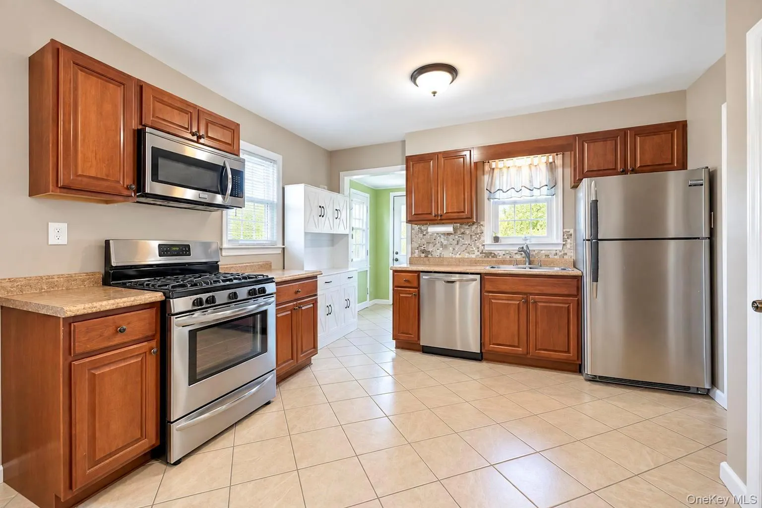 2930 Stevens Street, Hempstead, NY, 1 Bedroom Bedrooms, 4 Rooms Rooms,1 BathroomBathrooms,Residential,For Rent,Stevens,0,1054552 2930 Stevens Street, Hempstead, NY, 1 Bedroom Bedrooms, 4 Rooms Rooms,1 BathroomBathrooms,Residential,For Rent,Stevens,0,1054552