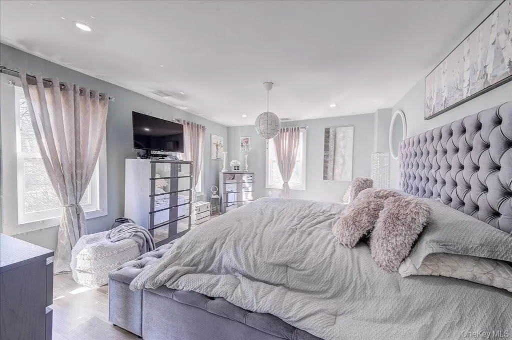 98 Pomona Rd, Ramapo, NY, 4 Bedrooms Bedrooms, 8 Rooms Rooms,2 BathroomsBathrooms,Residential Lease,For Rent,Pomona Rd,0,1054555 98 Pomona Rd, Ramapo, NY, 4 Bedrooms Bedrooms, 8 Rooms Rooms,2 BathroomsBathrooms,Residential Lease,For Rent,Pomona Rd,0,1054555