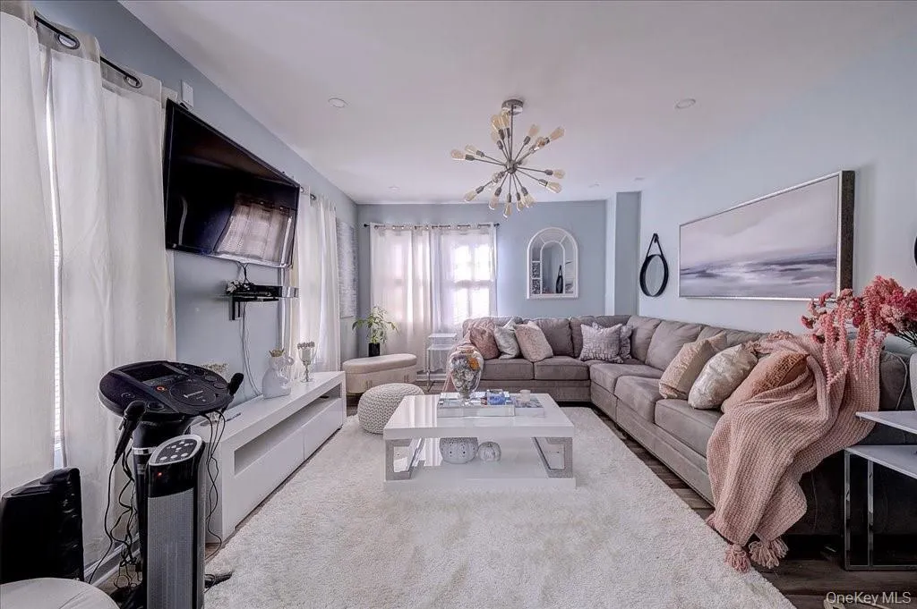 98 Pomona Rd, Ramapo, NY, 4 Bedrooms Bedrooms, 8 Rooms Rooms,2 BathroomsBathrooms,Residential Lease,For Rent,Pomona Rd,0,1054555 98 Pomona Rd, Ramapo, NY, 4 Bedrooms Bedrooms, 8 Rooms Rooms,2 BathroomsBathrooms,Residential Lease,For Rent,Pomona Rd,0,1054555