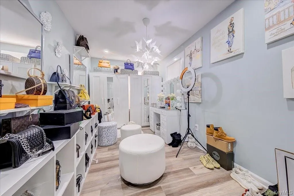 98 Pomona Rd, Ramapo, NY, 4 Bedrooms Bedrooms, 8 Rooms Rooms,2 BathroomsBathrooms,Residential Lease,For Rent,Pomona Rd,0,1054555 98 Pomona Rd, Ramapo, NY, 4 Bedrooms Bedrooms, 8 Rooms Rooms,2 BathroomsBathrooms,Residential Lease,For Rent,Pomona Rd,0,1054555