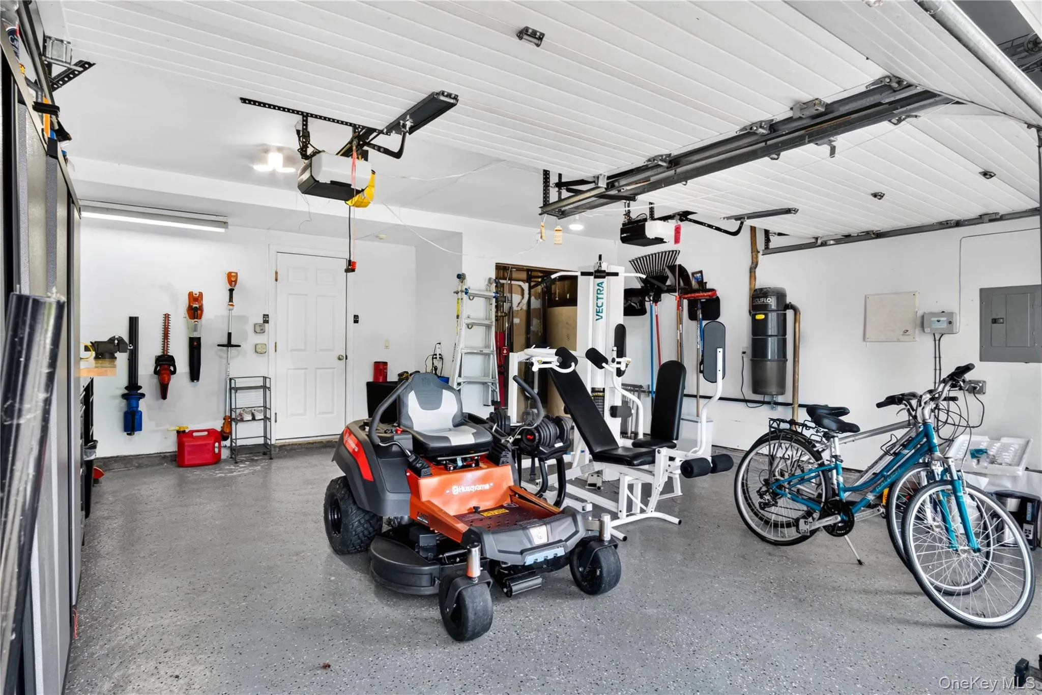 125 Pace Drive, Islip, NY, 5 Bedrooms Bedrooms, 12 Rooms Rooms,2 BathroomsBathrooms,Residential,For Rent,Pace,0,1054565 125 Pace Drive, Islip, NY, 5 Bedrooms Bedrooms, 12 Rooms Rooms,2 BathroomsBathrooms,Residential,For Rent,Pace,0,1054565