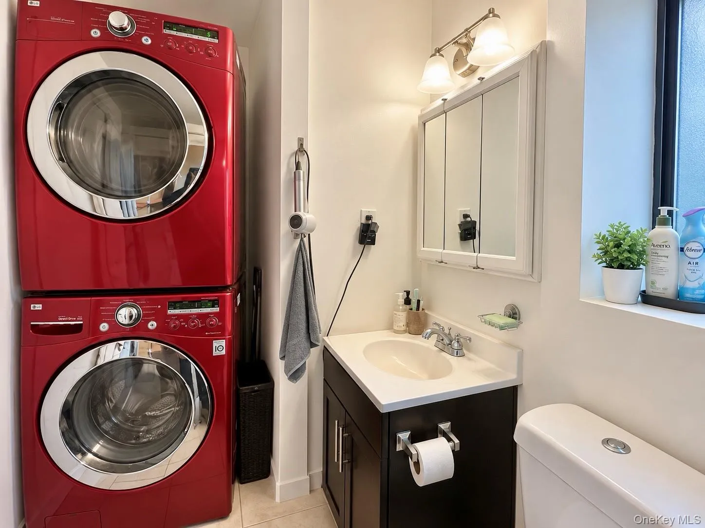 71-32 163rd Street, New York, NY, 2 Bedrooms Bedrooms, 4 Rooms Rooms,2 BathroomsBathrooms,Residential,For Rent,163rd,0,1054571 71-32 163rd Street, New York, NY, 2 Bedrooms Bedrooms, 4 Rooms Rooms,2 BathroomsBathrooms,Residential,For Rent,163rd,0,1054571