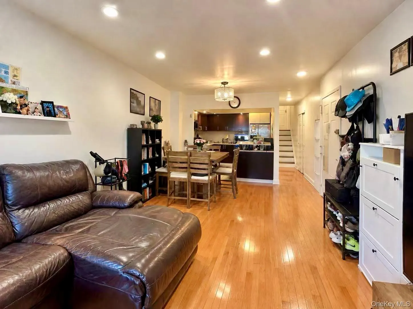 71-32 163rd Street, New York, NY, 2 Bedrooms Bedrooms, 4 Rooms Rooms,2 BathroomsBathrooms,Residential,For Rent,163rd,0,1054571 71-32 163rd Street, New York, NY, 2 Bedrooms Bedrooms, 4 Rooms Rooms,2 BathroomsBathrooms,Residential,For Rent,163rd,0,1054571