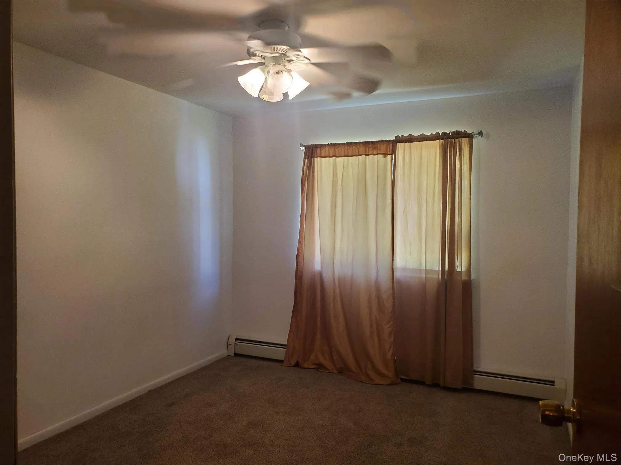 248 Concord Lane, Middletown, NY, 2 Bedrooms Bedrooms, 4 Rooms Rooms,2 BathroomsBathrooms,Residential Lease,For Rent,Concord,0,1054572 248 Concord Lane, Middletown, NY, 2 Bedrooms Bedrooms, 4 Rooms Rooms,2 BathroomsBathrooms,Residential Lease,For Rent,Concord,0,1054572