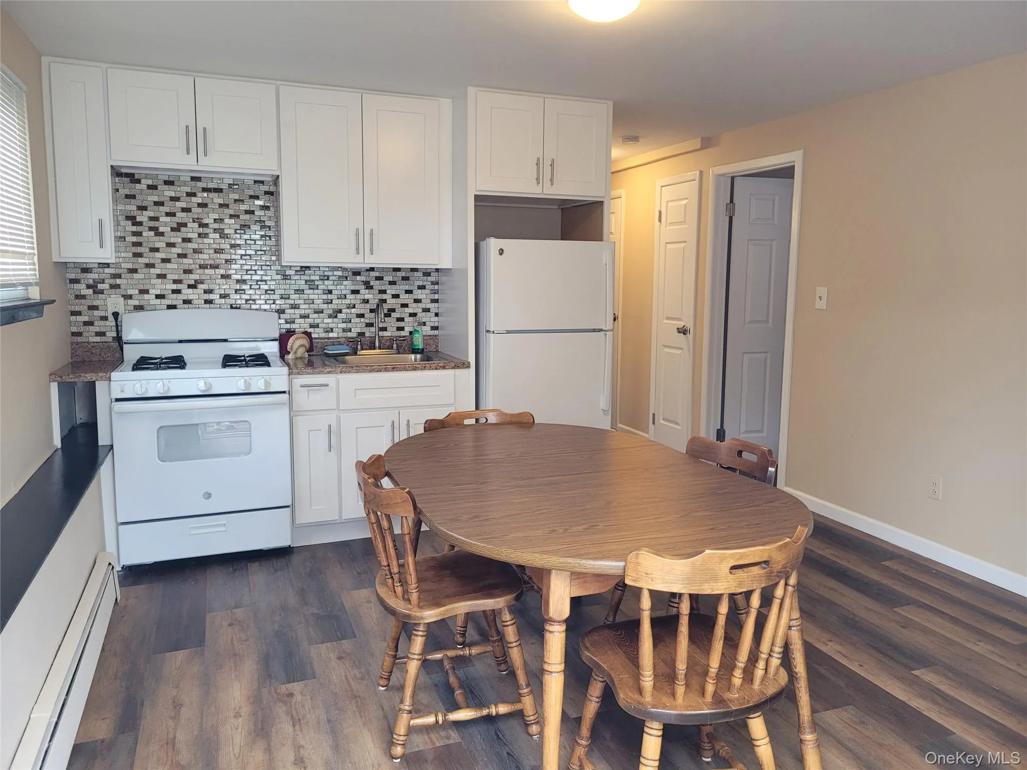 110 Crest Avenue, Hempstead, NY, 4 Bedrooms Bedrooms, 9 Rooms Rooms,2 BathroomsBathrooms,Residential,For Rent,Crest,0,1054574 110 Crest Avenue, Hempstead, NY, 4 Bedrooms Bedrooms, 9 Rooms Rooms,2 BathroomsBathrooms,Residential,For Rent,Crest,0,1054574