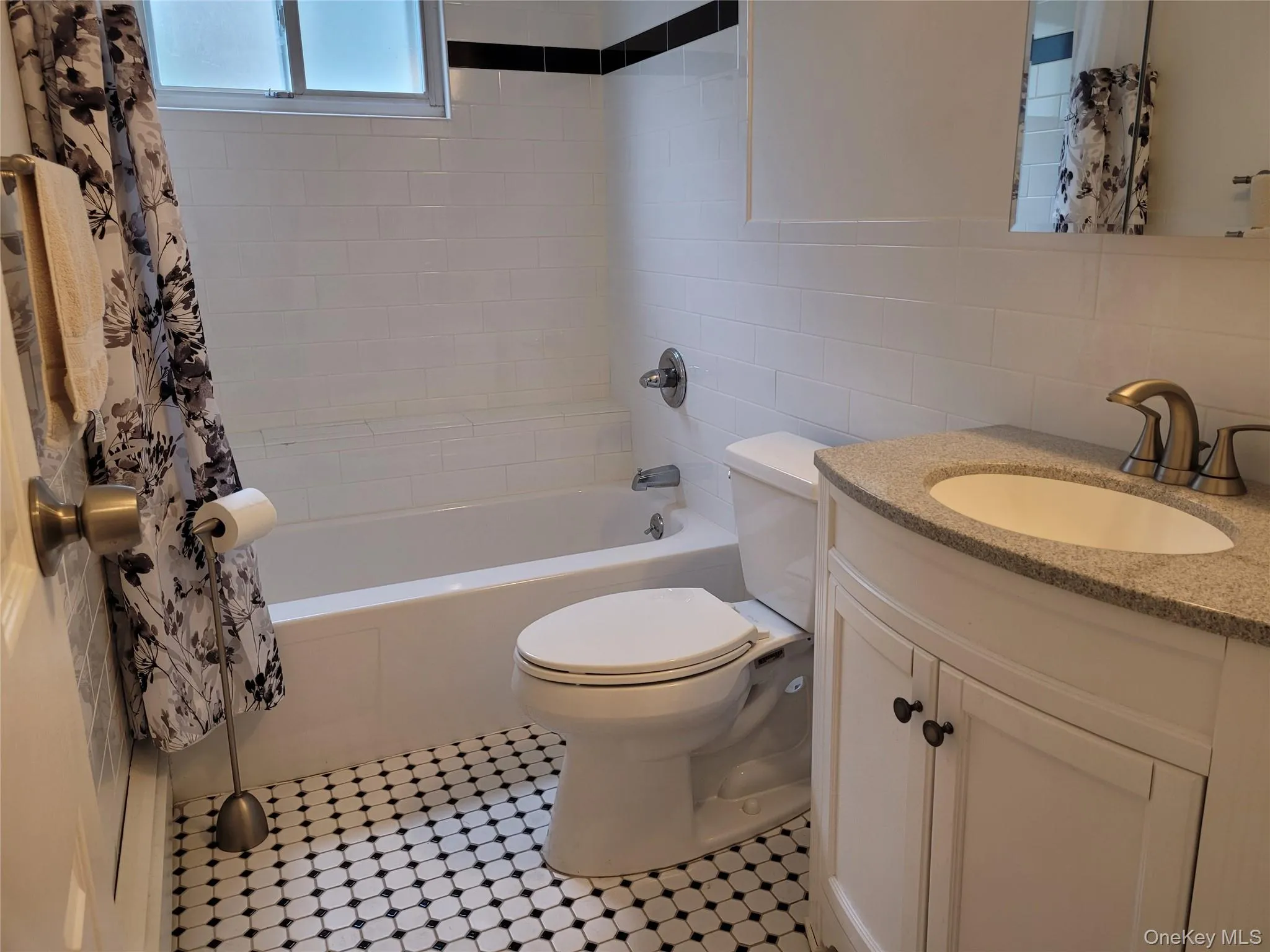 110 Crest Avenue, Hempstead, NY, 4 Bedrooms Bedrooms, 9 Rooms Rooms,2 BathroomsBathrooms,Residential,For Rent,Crest,0,1054574 110 Crest Avenue, Hempstead, NY, 4 Bedrooms Bedrooms, 9 Rooms Rooms,2 BathroomsBathrooms,Residential,For Rent,Crest,0,1054574