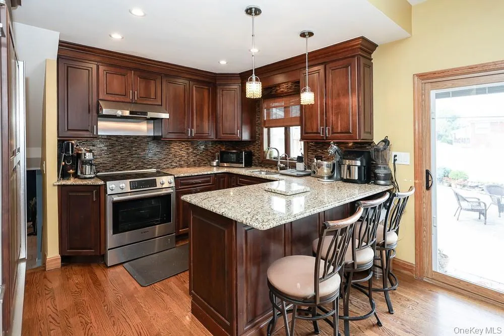21 Kathleen Drive, Oyster Bay, NY, 4 Bedrooms Bedrooms, 8 Rooms Rooms,3 BathroomsBathrooms,Residential,For Rent,Kathleen,0,1054579 21 Kathleen Drive, Oyster Bay, NY, 4 Bedrooms Bedrooms, 8 Rooms Rooms,3 BathroomsBathrooms,Residential,For Rent,Kathleen,0,1054579