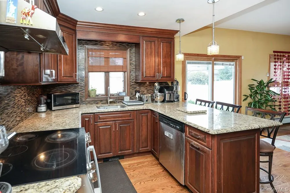 21 Kathleen Drive, Oyster Bay, NY, 4 Bedrooms Bedrooms, 8 Rooms Rooms,3 BathroomsBathrooms,Residential,For Rent,Kathleen,0,1054579 21 Kathleen Drive, Oyster Bay, NY, 4 Bedrooms Bedrooms, 8 Rooms Rooms,3 BathroomsBathrooms,Residential,For Rent,Kathleen,0,1054579