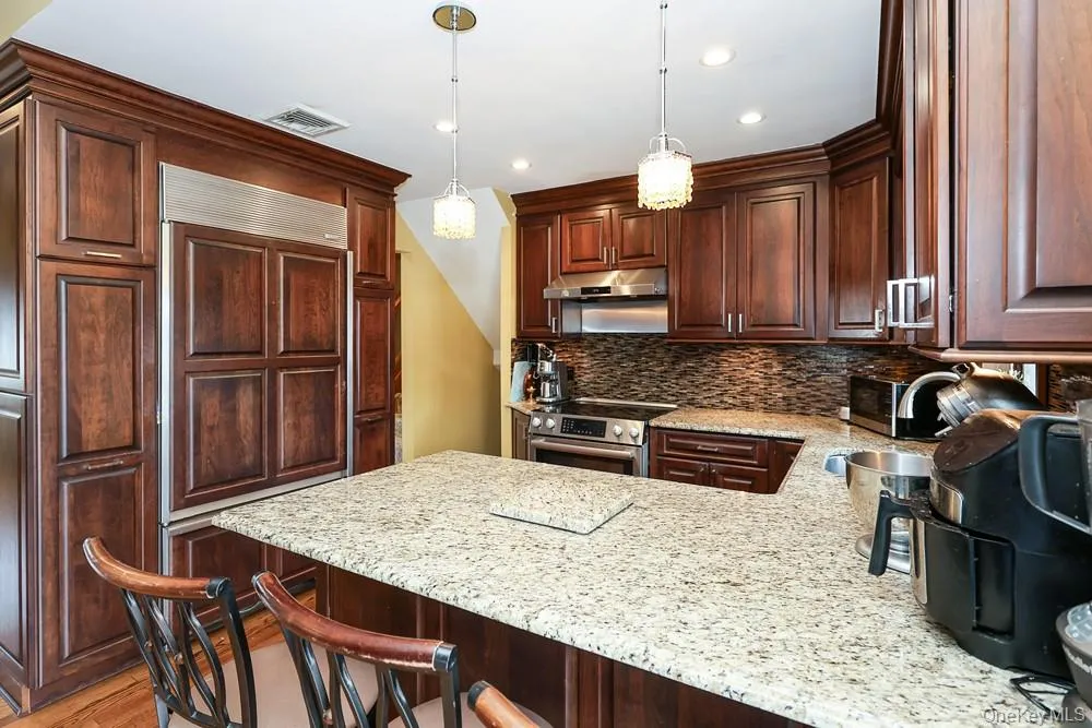 21 Kathleen Drive, Oyster Bay, NY, 4 Bedrooms Bedrooms, 8 Rooms Rooms,3 BathroomsBathrooms,Residential,For Rent,Kathleen,0,1054579 21 Kathleen Drive, Oyster Bay, NY, 4 Bedrooms Bedrooms, 8 Rooms Rooms,3 BathroomsBathrooms,Residential,For Rent,Kathleen,0,1054579