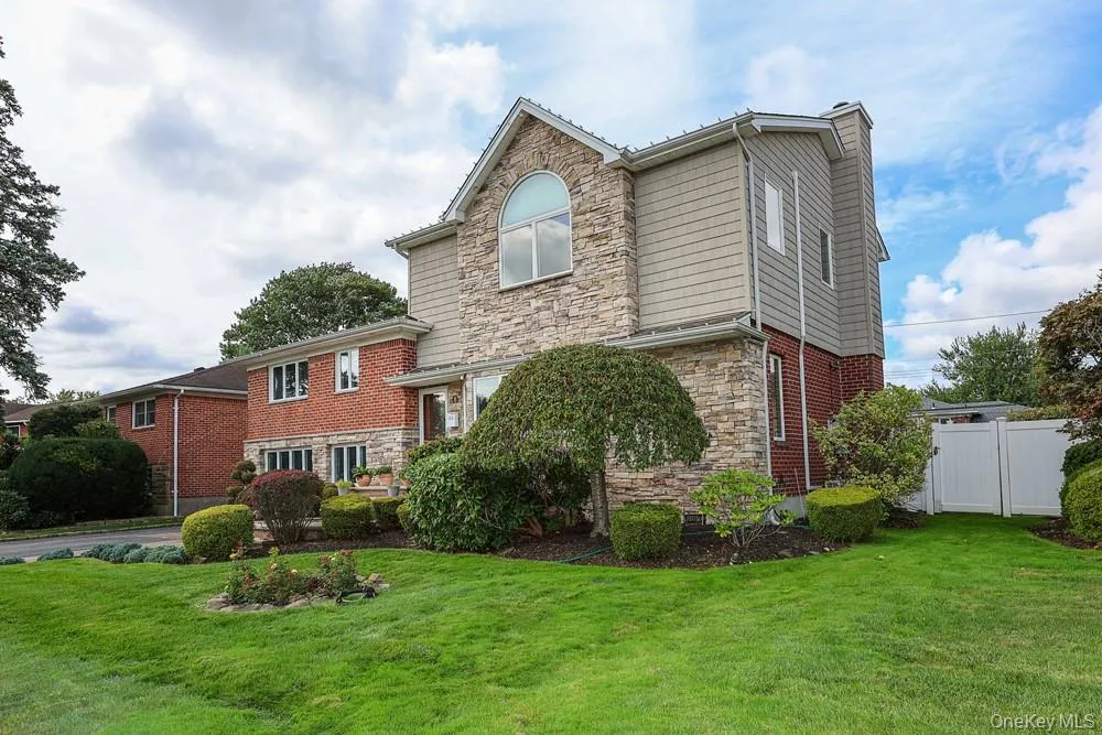21 Kathleen Drive, Oyster Bay, NY, 4 Bedrooms Bedrooms, 8 Rooms Rooms,3 BathroomsBathrooms,Residential,For Rent,Kathleen,0,1054579 21 Kathleen Drive, Oyster Bay, NY, 4 Bedrooms Bedrooms, 8 Rooms Rooms,3 BathroomsBathrooms,Residential,For Rent,Kathleen,0,1054579