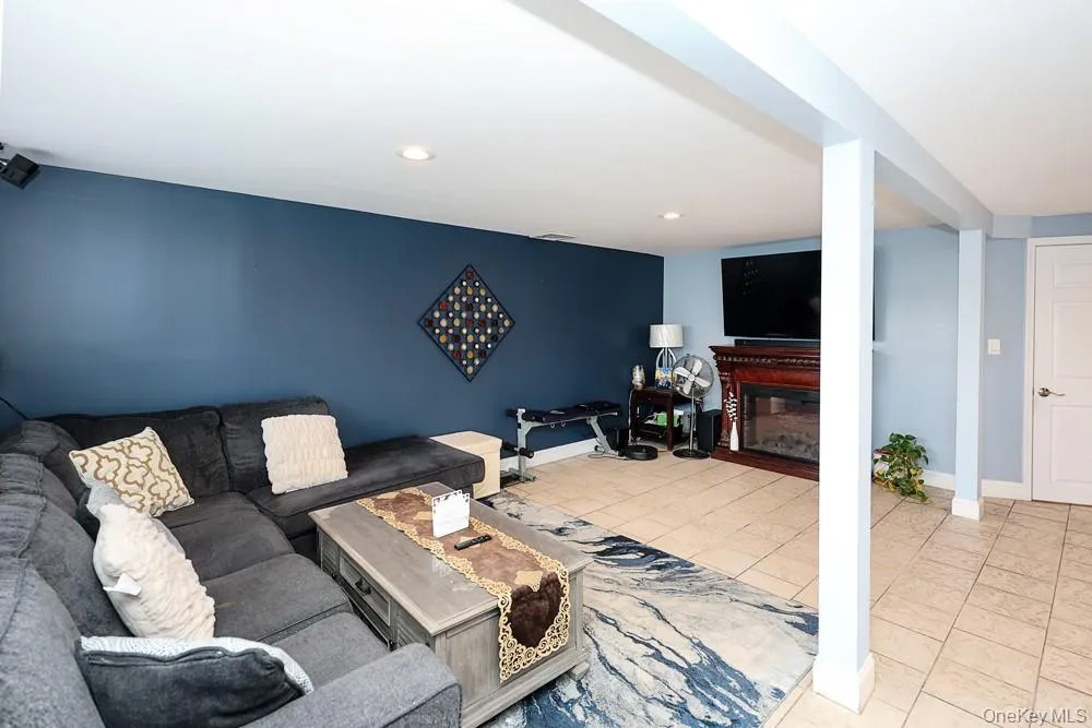 21 Kathleen Drive, Oyster Bay, NY, 4 Bedrooms Bedrooms, 8 Rooms Rooms,3 BathroomsBathrooms,Residential,For Rent,Kathleen,0,1054579 21 Kathleen Drive, Oyster Bay, NY, 4 Bedrooms Bedrooms, 8 Rooms Rooms,3 BathroomsBathrooms,Residential,For Rent,Kathleen,0,1054579