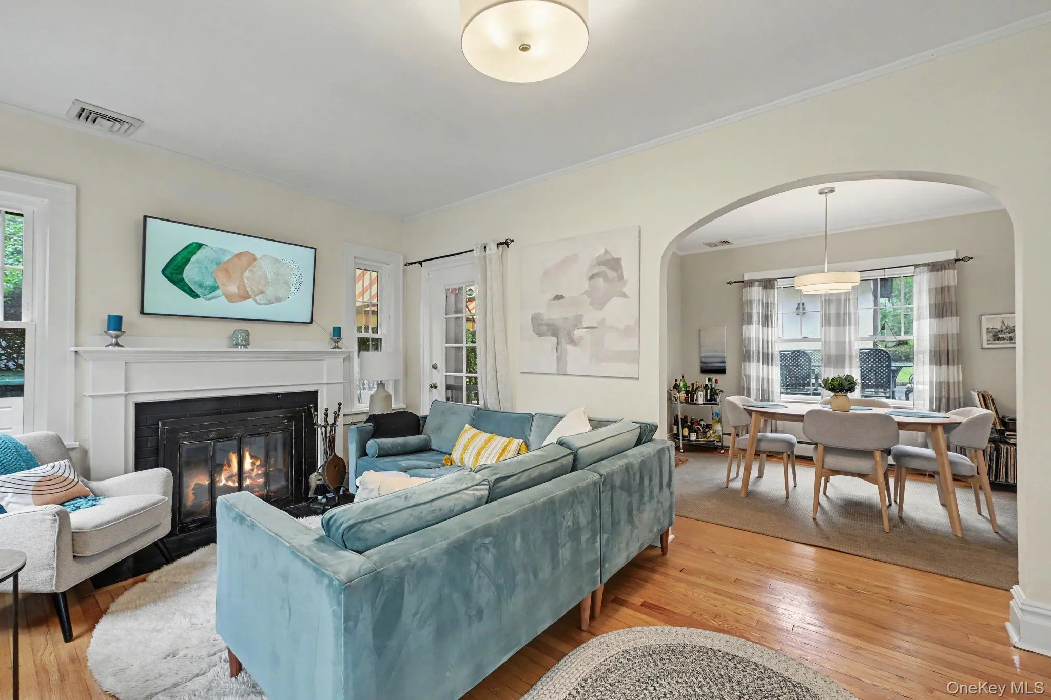 72 Hartsdale Avenue, Greenburgh, NY, 3 Bedrooms Bedrooms, 6 Rooms Rooms,2 BathroomsBathrooms,Residential,For Rent,Hartsdale,0,1054580 72 Hartsdale Avenue, Greenburgh, NY, 3 Bedrooms Bedrooms, 6 Rooms Rooms,2 BathroomsBathrooms,Residential,For Rent,Hartsdale,0,1054580