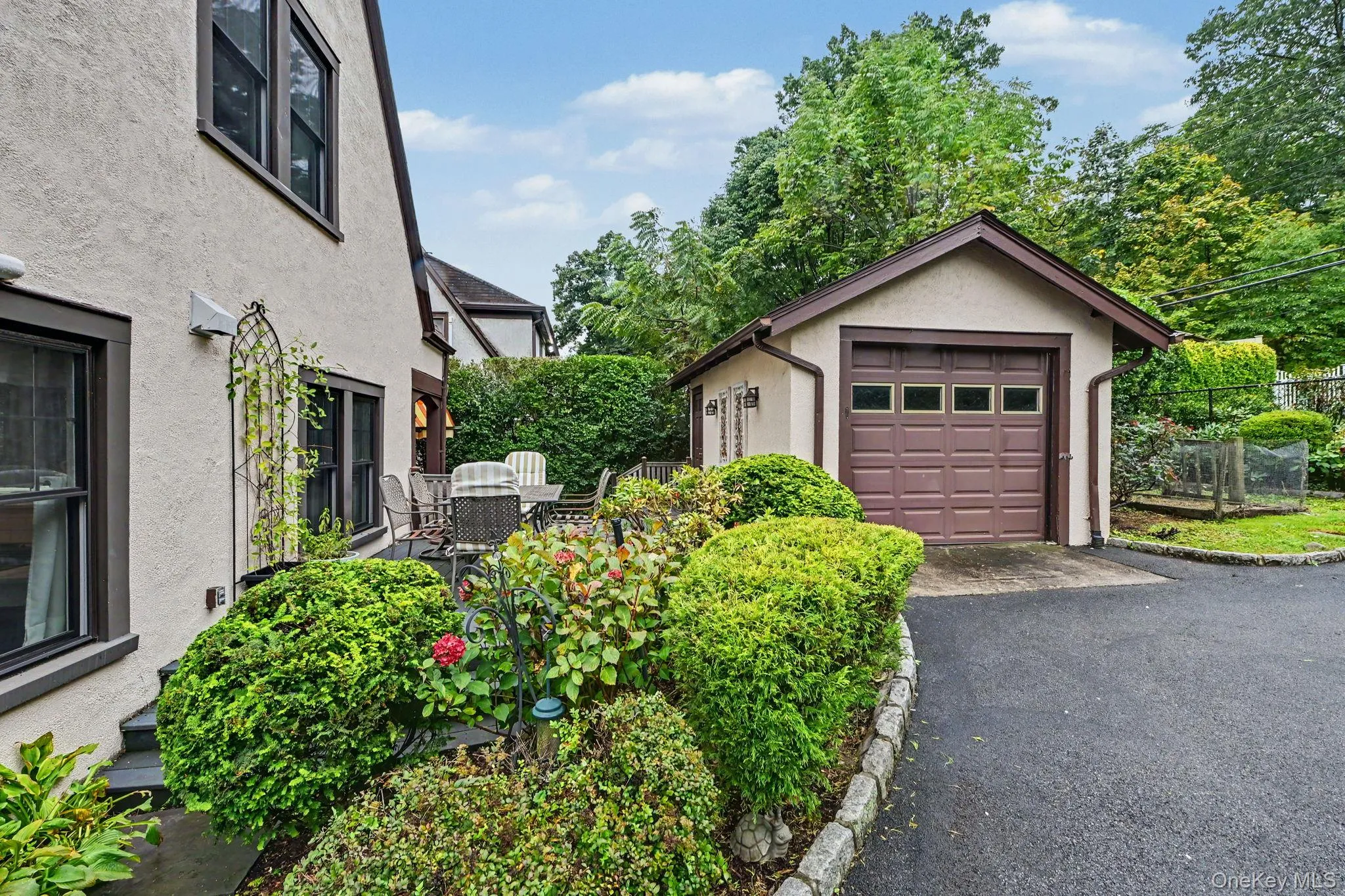 72 Hartsdale Avenue, Greenburgh, NY, 3 Bedrooms Bedrooms, 6 Rooms Rooms,2 BathroomsBathrooms,Residential,For Rent,Hartsdale,0,1054580 72 Hartsdale Avenue, Greenburgh, NY, 3 Bedrooms Bedrooms, 6 Rooms Rooms,2 BathroomsBathrooms,Residential,For Rent,Hartsdale,0,1054580