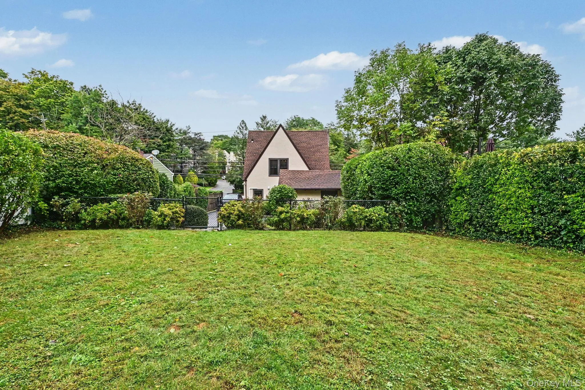 72 Hartsdale Avenue, Greenburgh, NY, 3 Bedrooms Bedrooms, 6 Rooms Rooms,2 BathroomsBathrooms,Residential,For Rent,Hartsdale,0,1054580 72 Hartsdale Avenue, Greenburgh, NY, 3 Bedrooms Bedrooms, 6 Rooms Rooms,2 BathroomsBathrooms,Residential,For Rent,Hartsdale,0,1054580