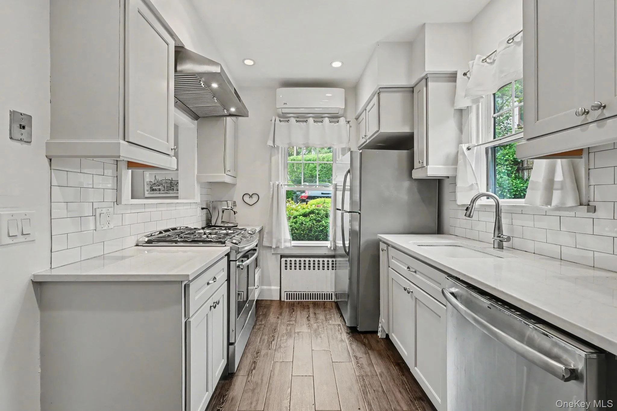 72 Hartsdale Avenue, Greenburgh, NY, 3 Bedrooms Bedrooms, 6 Rooms Rooms,2 BathroomsBathrooms,Residential,For Rent,Hartsdale,0,1054580 72 Hartsdale Avenue, Greenburgh, NY, 3 Bedrooms Bedrooms, 6 Rooms Rooms,2 BathroomsBathrooms,Residential,For Rent,Hartsdale,0,1054580