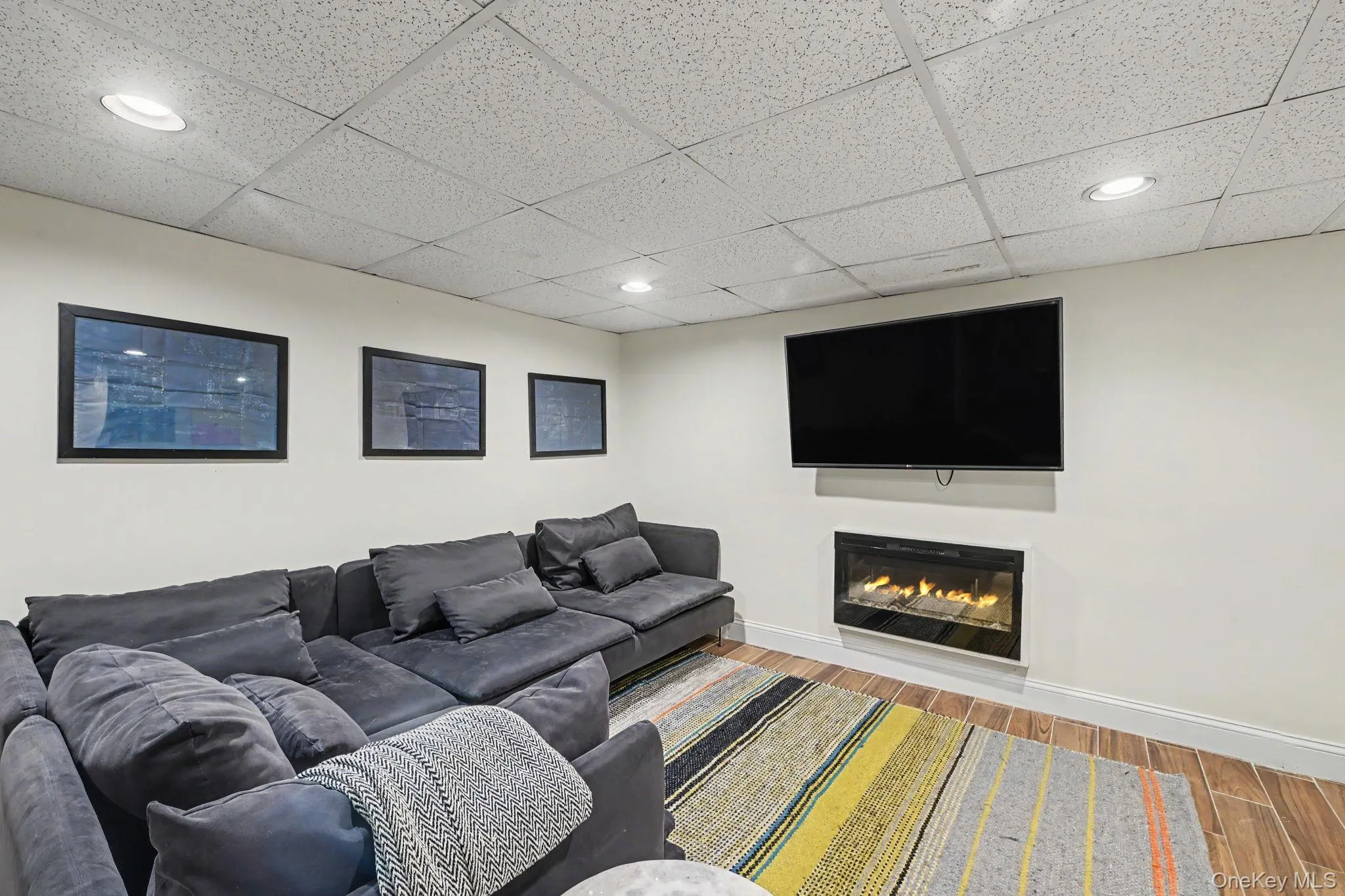 72 Hartsdale Avenue, Greenburgh, NY, 3 Bedrooms Bedrooms, 6 Rooms Rooms,2 BathroomsBathrooms,Residential,For Rent,Hartsdale,0,1054580 72 Hartsdale Avenue, Greenburgh, NY, 3 Bedrooms Bedrooms, 6 Rooms Rooms,2 BathroomsBathrooms,Residential,For Rent,Hartsdale,0,1054580