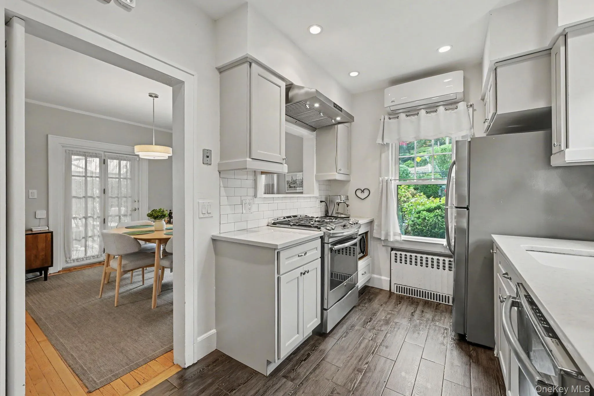 72 Hartsdale Avenue, Greenburgh, NY, 3 Bedrooms Bedrooms, 6 Rooms Rooms,2 BathroomsBathrooms,Residential,For Rent,Hartsdale,0,1054580 72 Hartsdale Avenue, Greenburgh, NY, 3 Bedrooms Bedrooms, 6 Rooms Rooms,2 BathroomsBathrooms,Residential,For Rent,Hartsdale,0,1054580
