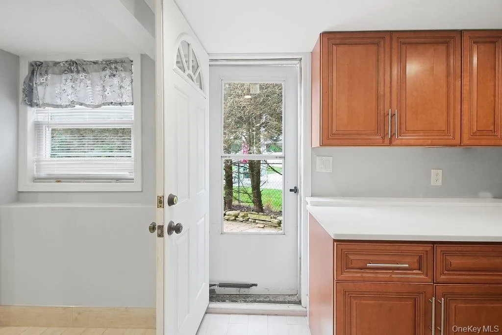 1072 Hicksville Road, Oyster Bay, NY, 3 Bedrooms Bedrooms, 4 Rooms Rooms,2 BathroomsBathrooms,Residential,For Rent,Hicksville,0,1054581 1072 Hicksville Road, Oyster Bay, NY, 3 Bedrooms Bedrooms, 4 Rooms Rooms,2 BathroomsBathrooms,Residential,For Rent,Hicksville,0,1054581