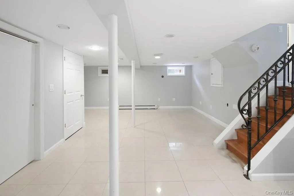 1072 Hicksville Road, Oyster Bay, NY, 3 Bedrooms Bedrooms, 4 Rooms Rooms,2 BathroomsBathrooms,Residential,For Rent,Hicksville,0,1054581 1072 Hicksville Road, Oyster Bay, NY, 3 Bedrooms Bedrooms, 4 Rooms Rooms,2 BathroomsBathrooms,Residential,For Rent,Hicksville,0,1054581