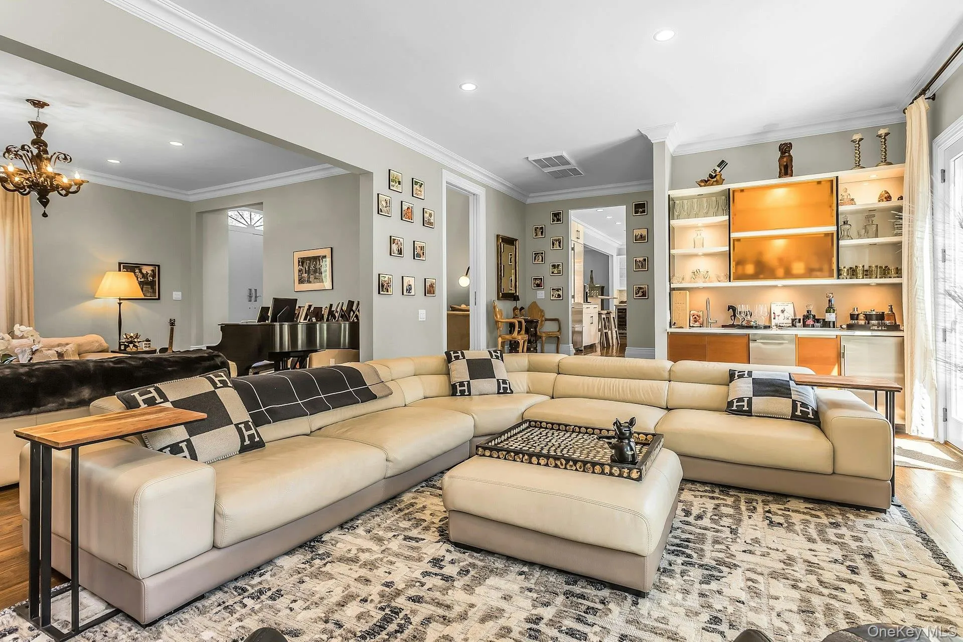 10 High Meadow Court, Oyster Bay, NY, 5 Bedroom Bedrooms, 10 Room Rooms,4 BathroomBathrooms,Residential Lease,For Rent,High Meadow,0,1054593 10 High Meadow Court, Oyster Bay, NY, 5 Bedroom Bedrooms, 10 Room Rooms,4 BathroomBathrooms,Residential Lease,For Rent,High Meadow,0,1054593