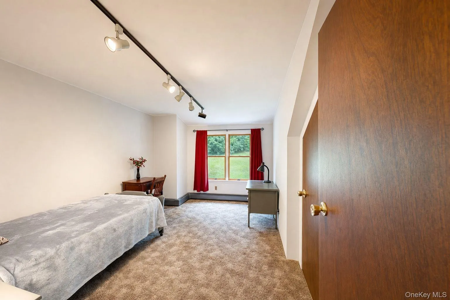 2nd Bedroom 2nd Bedroom