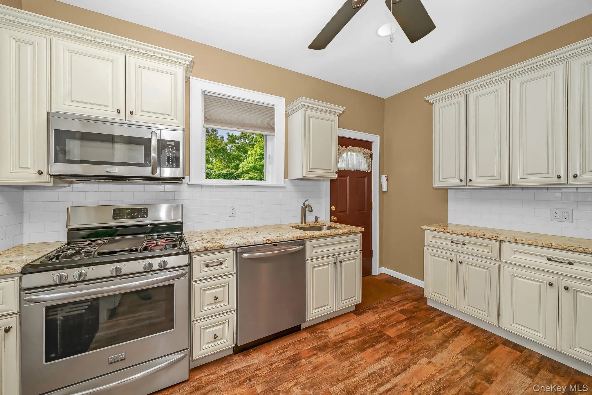 2320 Woodland Avenue, Hempstead, NY, 5 Bedrooms Bedrooms, 8 Rooms Rooms,1 BathroomBathrooms,Residential,For Rent,Woodland,0,1054595 2320 Woodland Avenue, Hempstead, NY, 5 Bedrooms Bedrooms, 8 Rooms Rooms,1 BathroomBathrooms,Residential,For Rent,Woodland,0,1054595