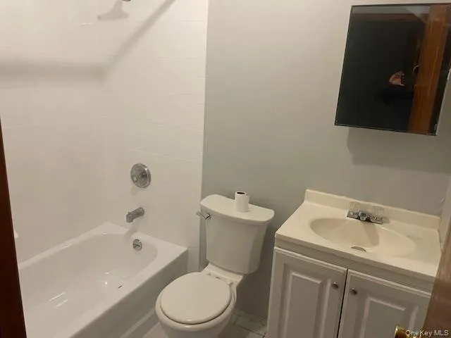 148-33 Hook Creek BLVD, New York, NY, 3 Bedrooms Bedrooms, 7 Rooms Rooms,2 BathroomsBathrooms,Residential Lease,For Rent,Hook Creek BLVD,0,1054601 148-33 Hook Creek BLVD, New York, NY, 3 Bedrooms Bedrooms, 7 Rooms Rooms,2 BathroomsBathrooms,Residential Lease,For Rent,Hook Creek BLVD,0,1054601
