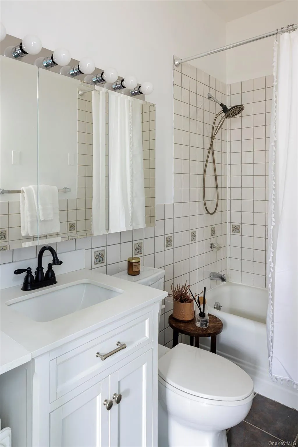 200 Nelson Avenue, Peekskill, NY, 5 Bedrooms Bedrooms, 10 Rooms Rooms,2 BathroomsBathrooms,Residential,For Rent,Nelson,0,1054611 200 Nelson Avenue, Peekskill, NY, 5 Bedrooms Bedrooms, 10 Rooms Rooms,2 BathroomsBathrooms,Residential,For Rent,Nelson,0,1054611