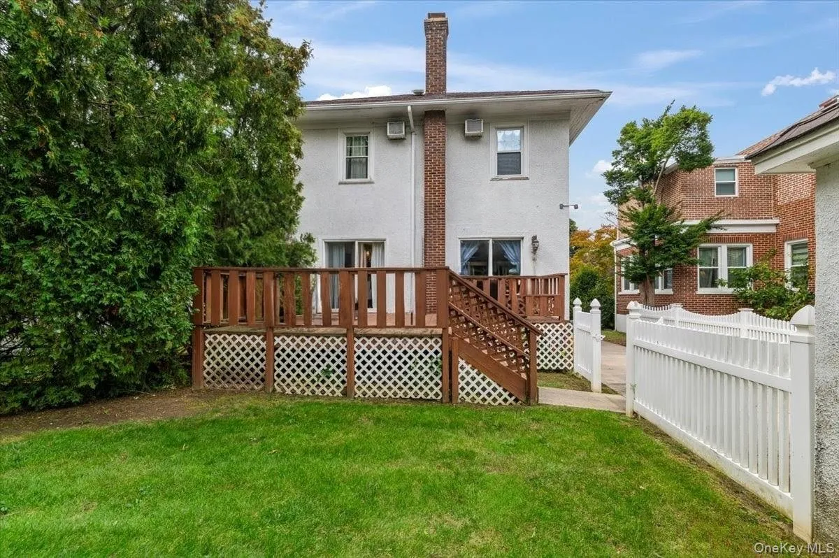 1051 Roselle Place, Hempstead, NY, 3 Bedrooms Bedrooms, 7 Rooms Rooms,1 BathroomBathrooms,Residential,For Rent,Roselle,0,1054627 1051 Roselle Place, Hempstead, NY, 3 Bedrooms Bedrooms, 7 Rooms Rooms,1 BathroomBathrooms,Residential,For Rent,Roselle,0,1054627