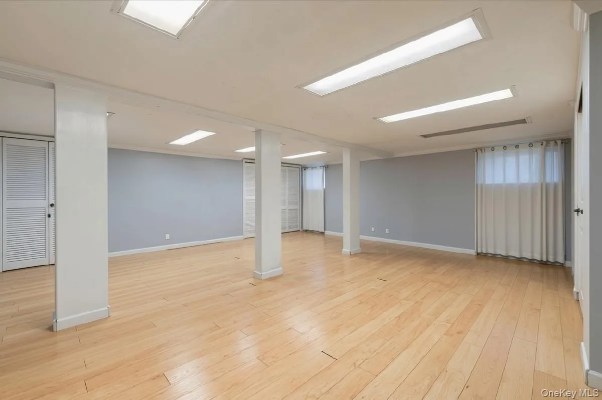 1051 Roselle Place, Hempstead, NY, 3 Bedrooms Bedrooms, 7 Rooms Rooms,1 BathroomBathrooms,Residential,For Rent,Roselle,0,1054627 1051 Roselle Place, Hempstead, NY, 3 Bedrooms Bedrooms, 7 Rooms Rooms,1 BathroomBathrooms,Residential,For Rent,Roselle,0,1054627