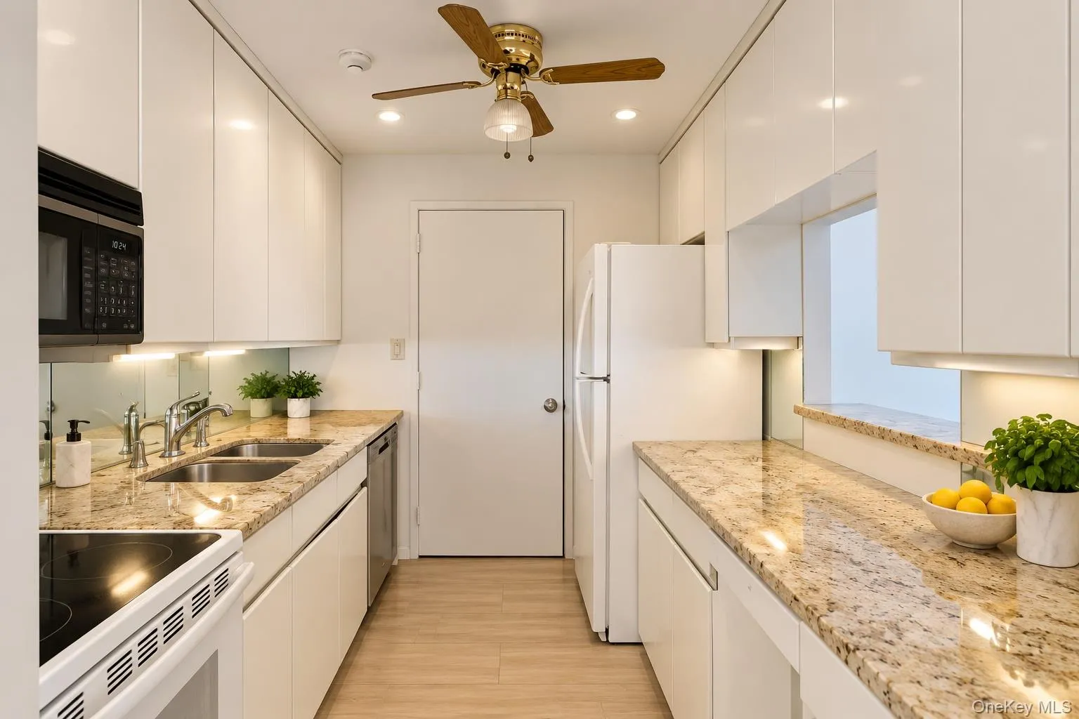 360 Shore, Long Beach, NY, 2 Bedrooms Bedrooms, 5 Rooms Rooms,2 BathroomsBathrooms,Residential,For Rent,Shore,0,1054640 360 Shore, Long Beach, NY, 2 Bedrooms Bedrooms, 5 Rooms Rooms,2 BathroomsBathrooms,Residential,For Rent,Shore,0,1054640