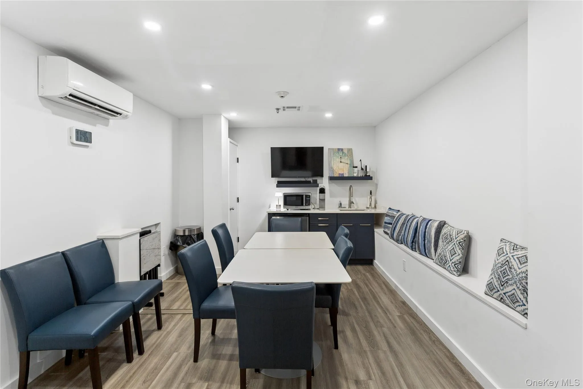 360 Shore, Long Beach, NY, 2 Bedrooms Bedrooms, 5 Rooms Rooms,2 BathroomsBathrooms,Residential,For Rent,Shore,0,1054640 360 Shore, Long Beach, NY, 2 Bedrooms Bedrooms, 5 Rooms Rooms,2 BathroomsBathrooms,Residential,For Rent,Shore,0,1054640