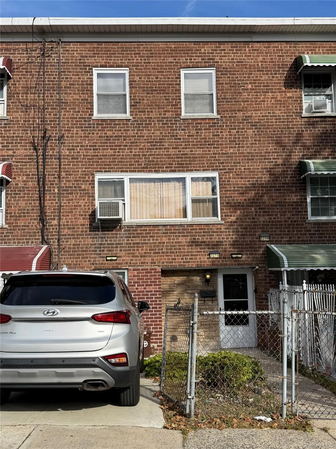 3210 Tenbroeck Avenue, New York, NY, 3 Bedrooms Bedrooms, 8 Rooms Rooms,2 BathroomsBathrooms,Residential,For Rent,Tenbroeck,0,1054643 3210 Tenbroeck Avenue, New York, NY, 3 Bedrooms Bedrooms, 8 Rooms Rooms,2 BathroomsBathrooms,Residential,For Rent,Tenbroeck,0,1054643