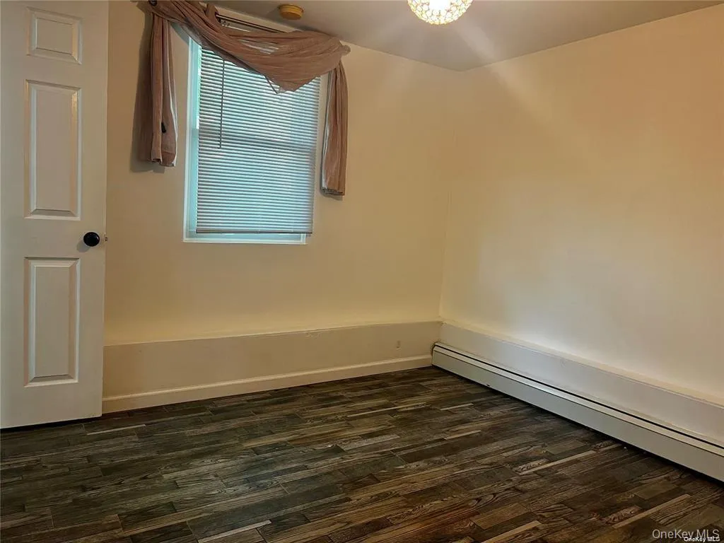 25 Juanita Avenue, Huntington, NY, 2 Bedroom Bedrooms, 5 Room Rooms,1 BathroomBathrooms,Residential Lease,For Rent,Juanita,0,1054644 25 Juanita Avenue, Huntington, NY, 2 Bedroom Bedrooms, 5 Room Rooms,1 BathroomBathrooms,Residential Lease,For Rent,Juanita,0,1054644